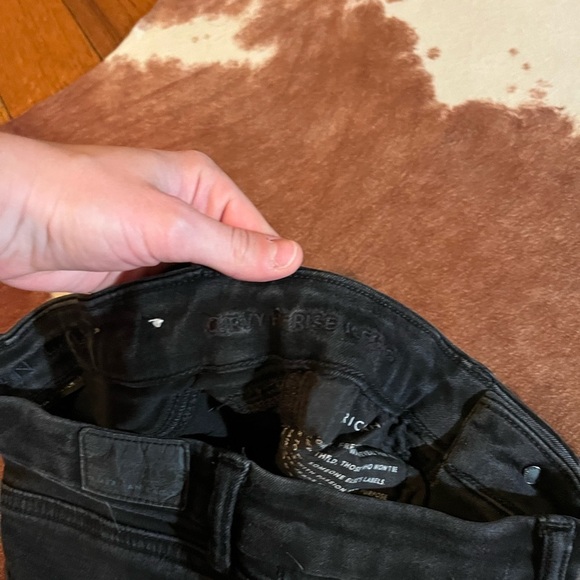 American Eagle black distressed Next Level stretch curvy high rise jegging - Picture 4 of 6